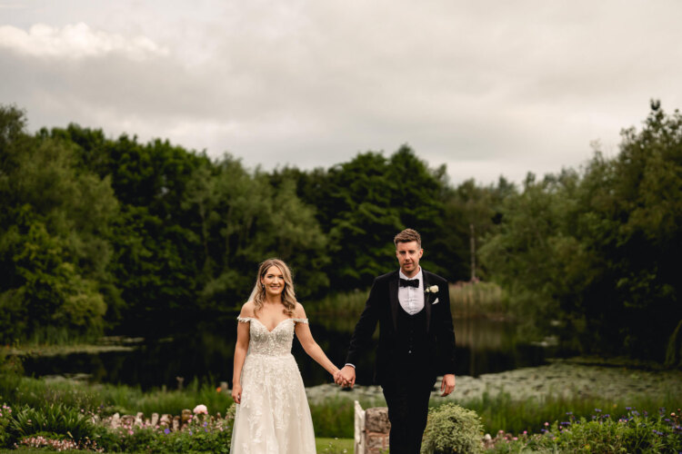 Outdoor Herefordshire Wedding - Lyde Arundel 5 Hereford wedding photographer